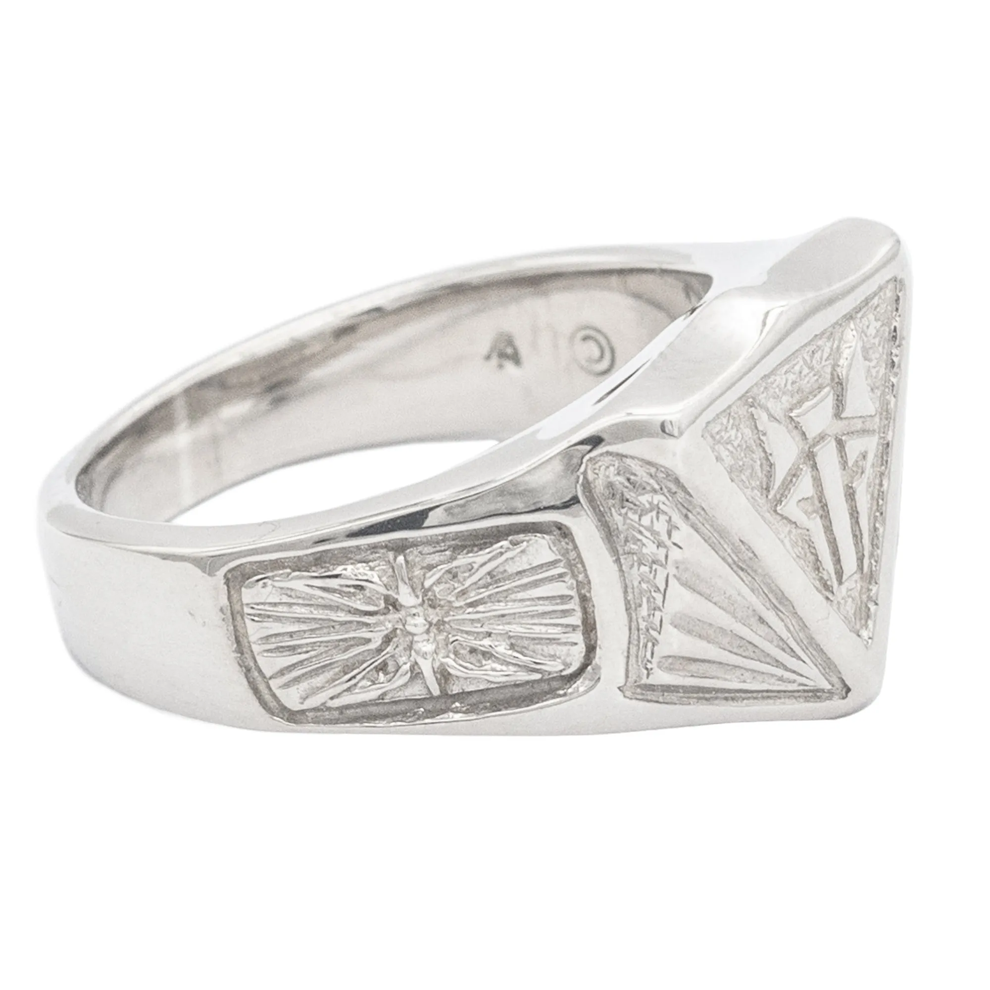 House Mars Institute Ring